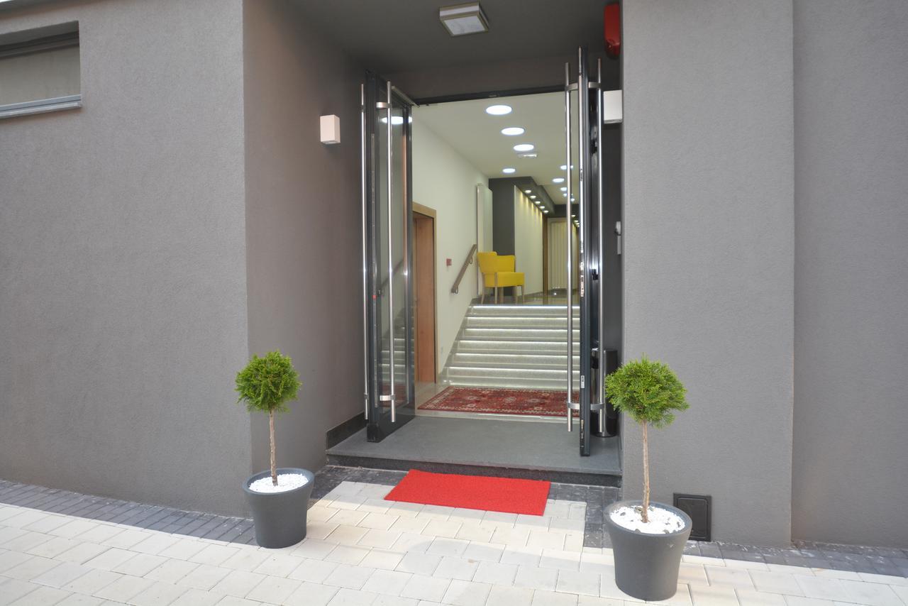 Apart Hotel Family SJJ Extérieur photo