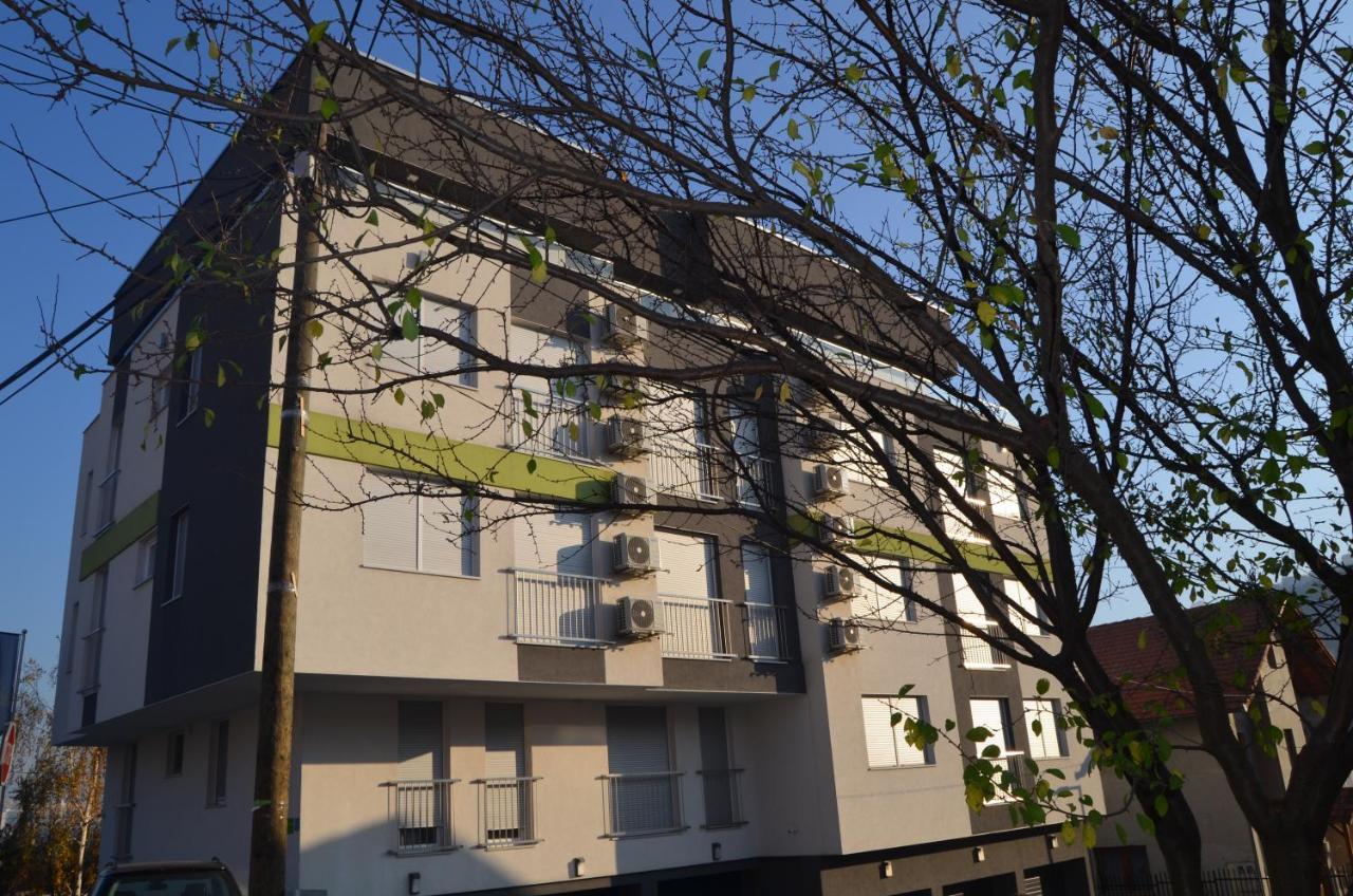 Apart Hotel Family SJJ Extérieur photo